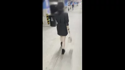 绿帽老公在家里做饭！！